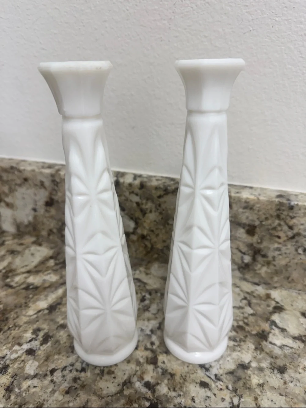 Vintage Set Hoosier Glass starburst pattern milk glass bud vases, 50,/60’s